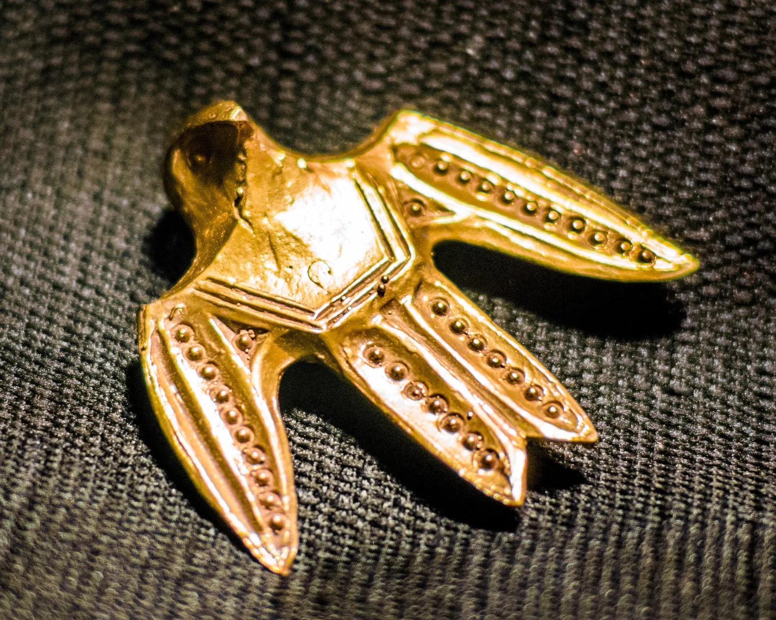 Bird with circle designs - Y-53