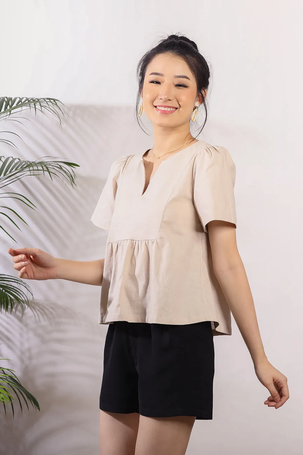 Cady Ruffle Linen Top in Apricot
