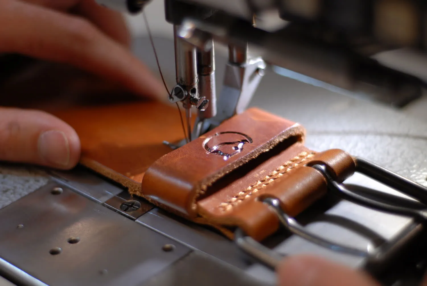 Fjällräven Sarek Belt 2,5 cm Leather Cognac | Buy Fjällräven Sarek Belt 2,5 cm Leather Cognac here | Outnorth