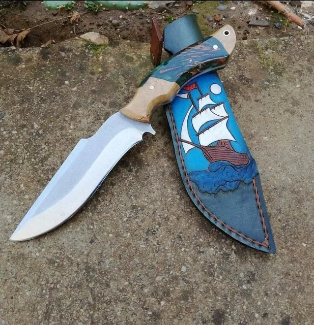 Handmade Bushcraft Knife with Artistic Sheath