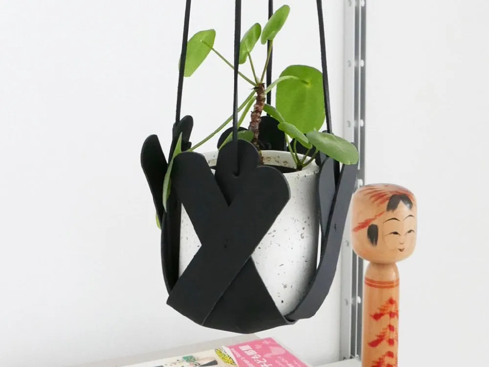 Hanging Petal Planter - Black