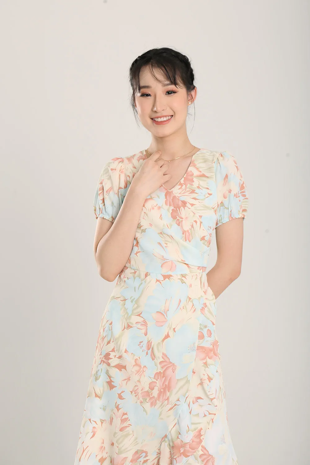 Jica Floral Print Midi Dress in Sky Blue
