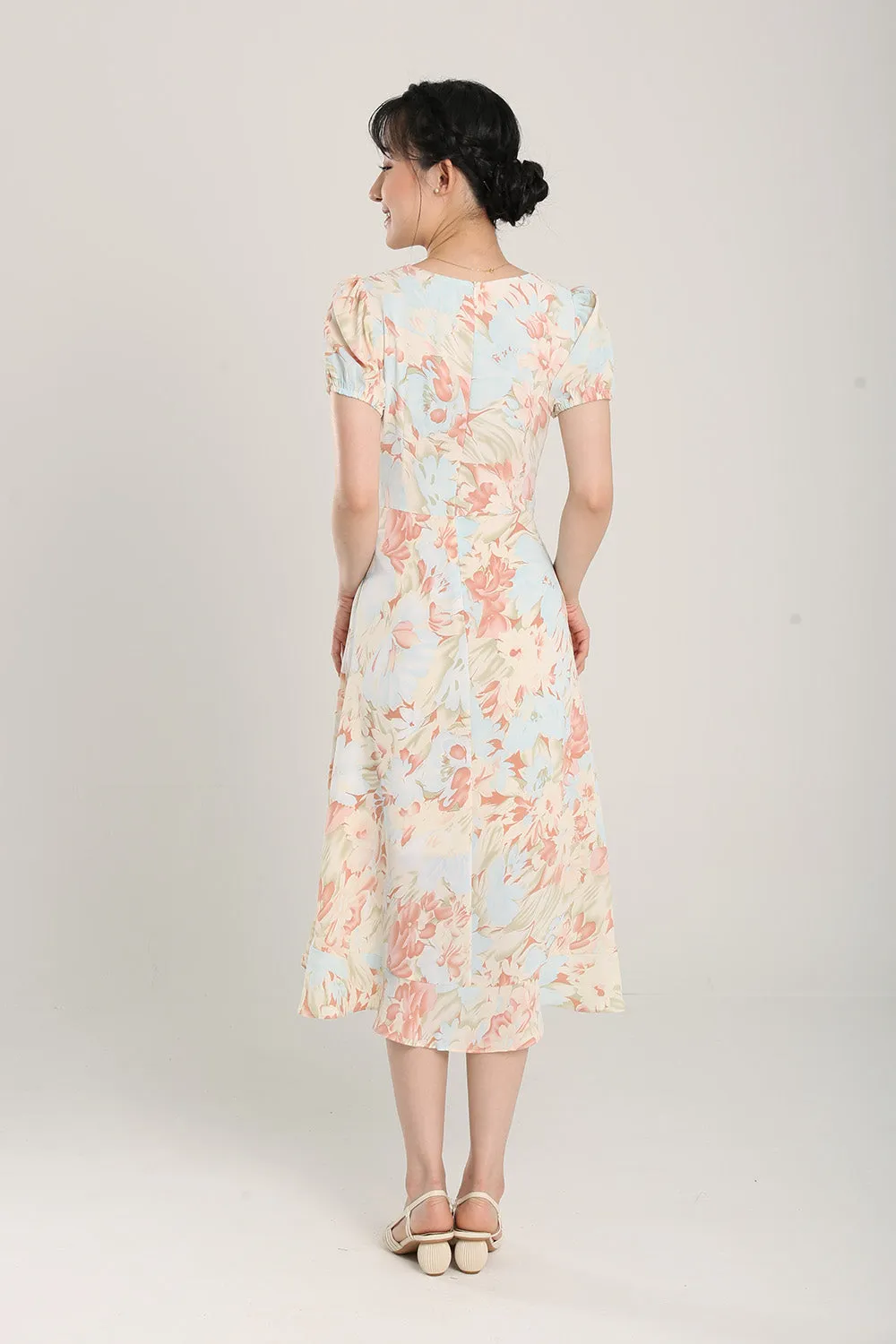 Jica Floral Print Midi Dress in Sky Blue