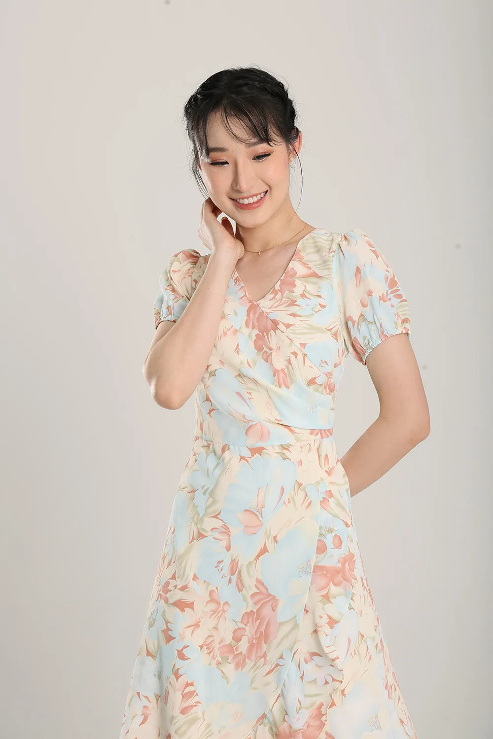 Jica Floral Print Midi Dress in Sky Blue