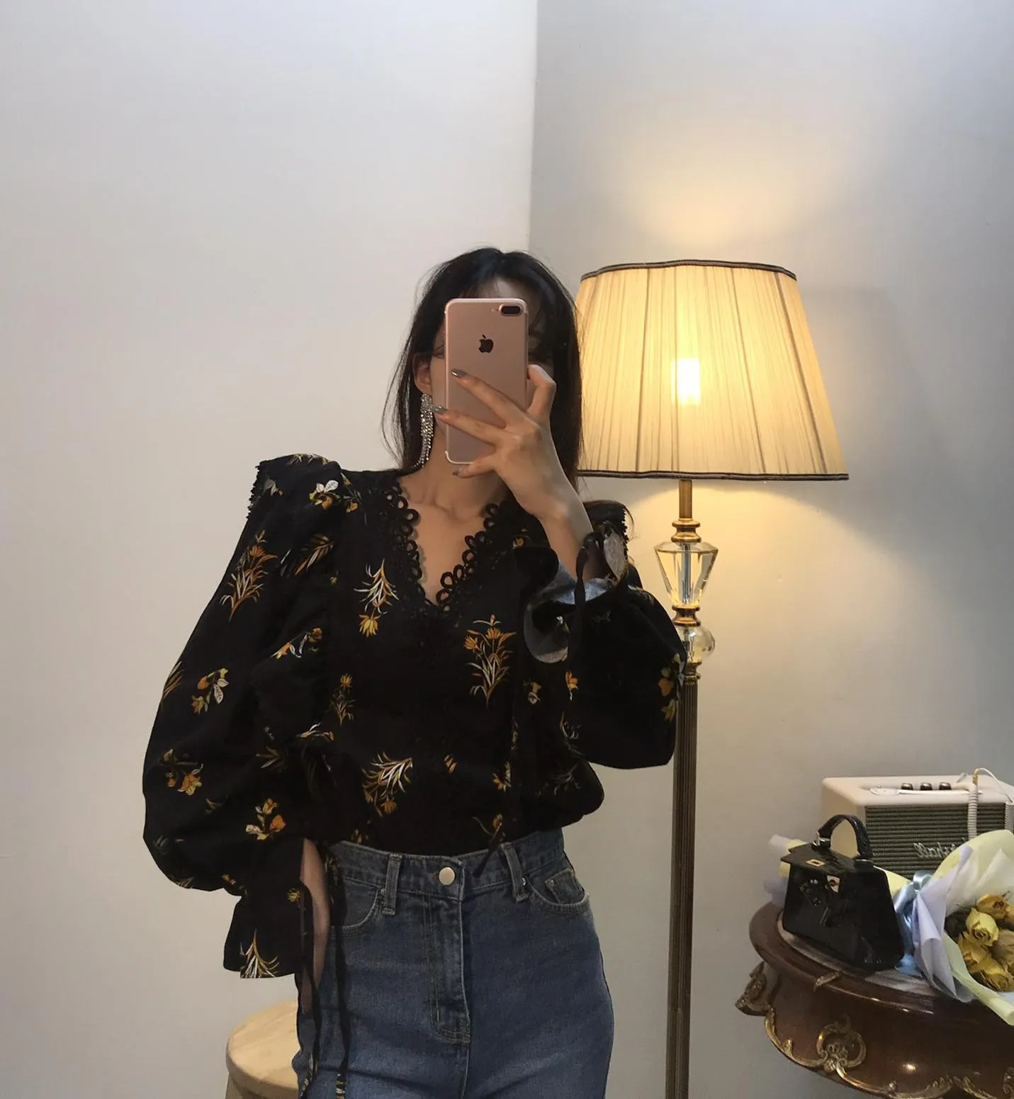 [Korean Style] Helly Floral Prints Shirt with Lantern Sleeves