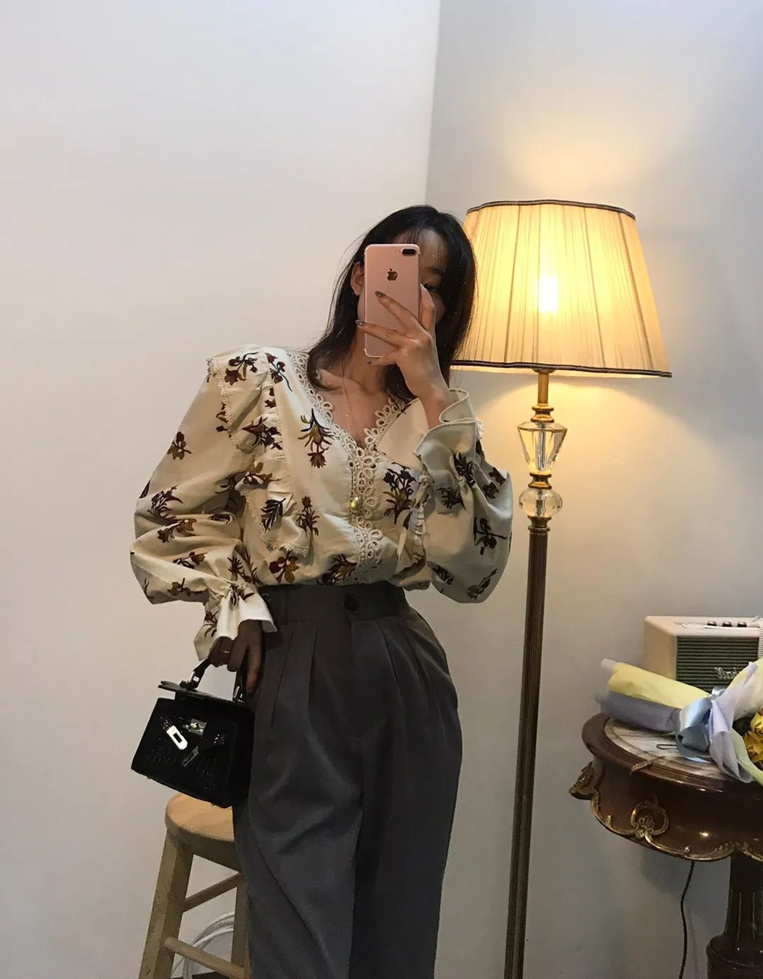 [Korean Style] Helly Floral Prints Shirt with Lantern Sleeves