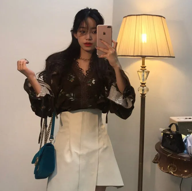 [Korean Style] Helly Floral Prints Shirt with Lantern Sleeves