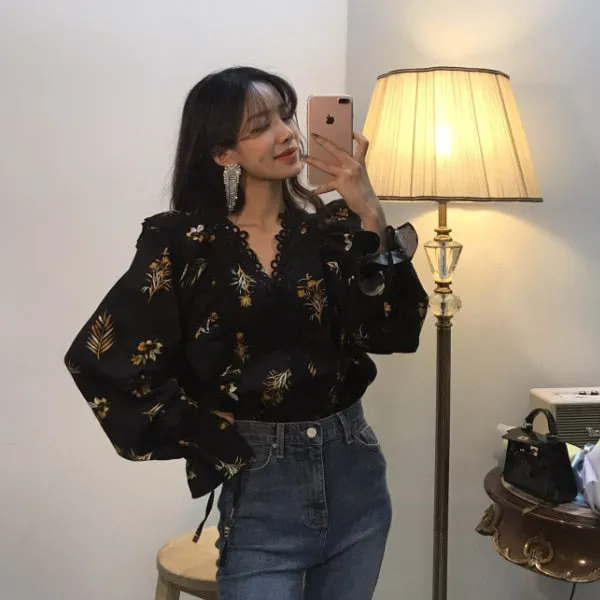 [Korean Style] Helly Floral Prints Shirt with Lantern Sleeves