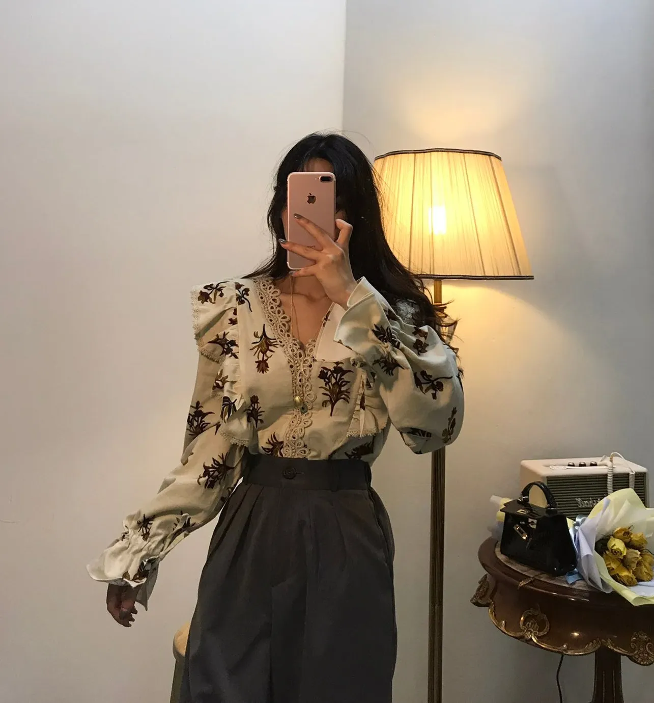 [Korean Style] Helly Floral Prints Shirt with Lantern Sleeves