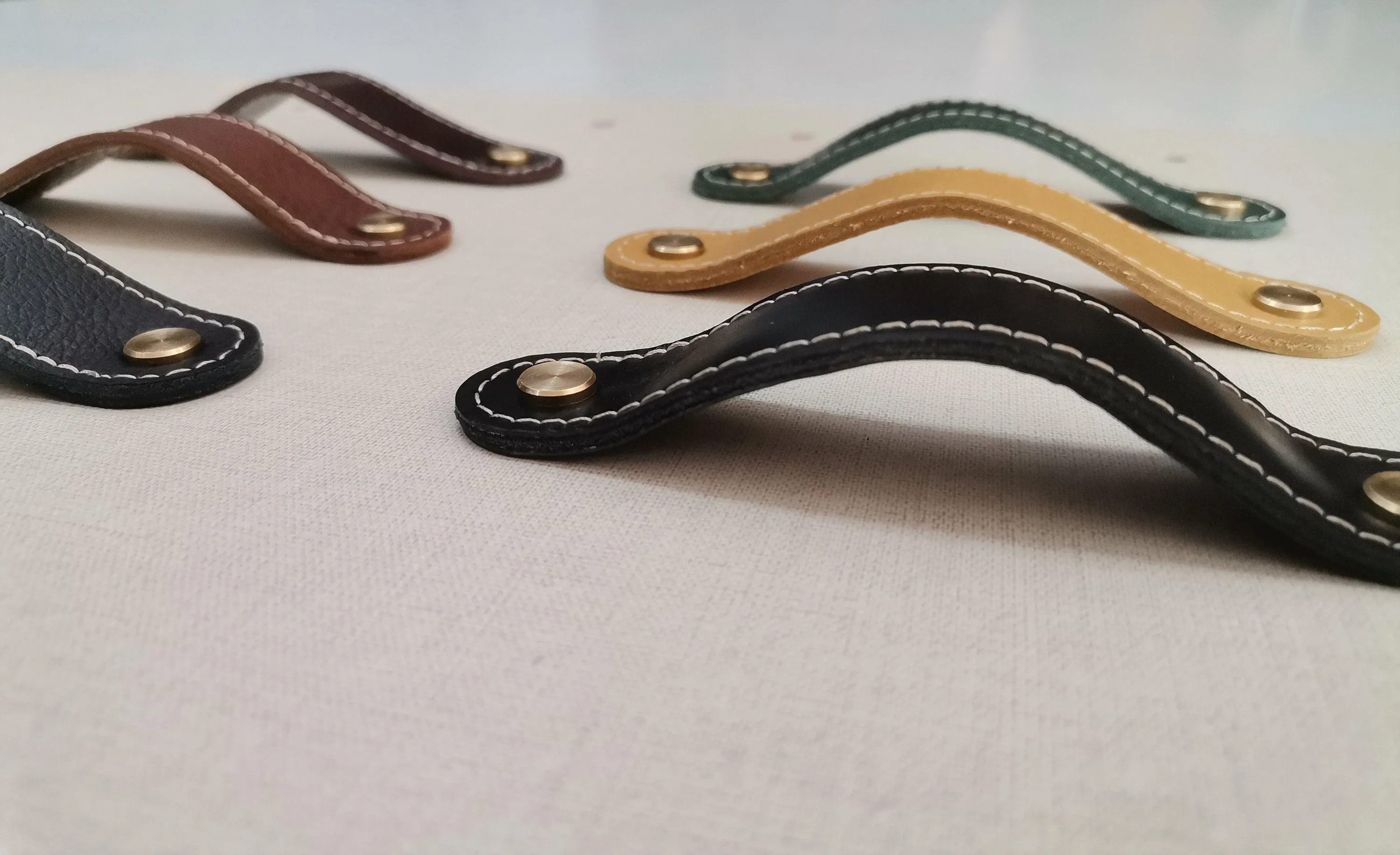 Leather handle drawer pulls, Furniture leather knobs for cabinet doors, width 2,6cm (1" inch)