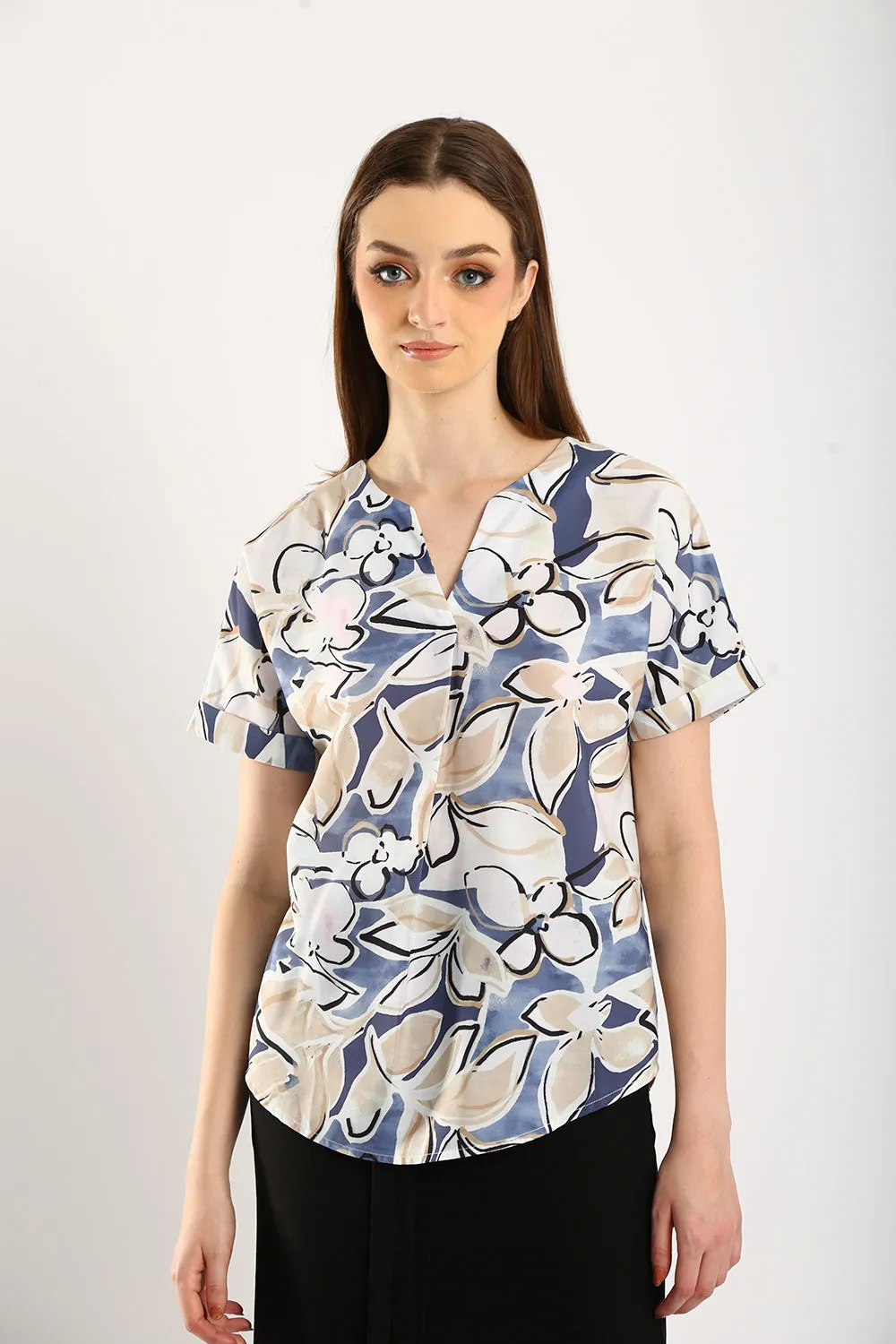 Lucienne Floral Cotton-Linen Blouse in Soft Blue