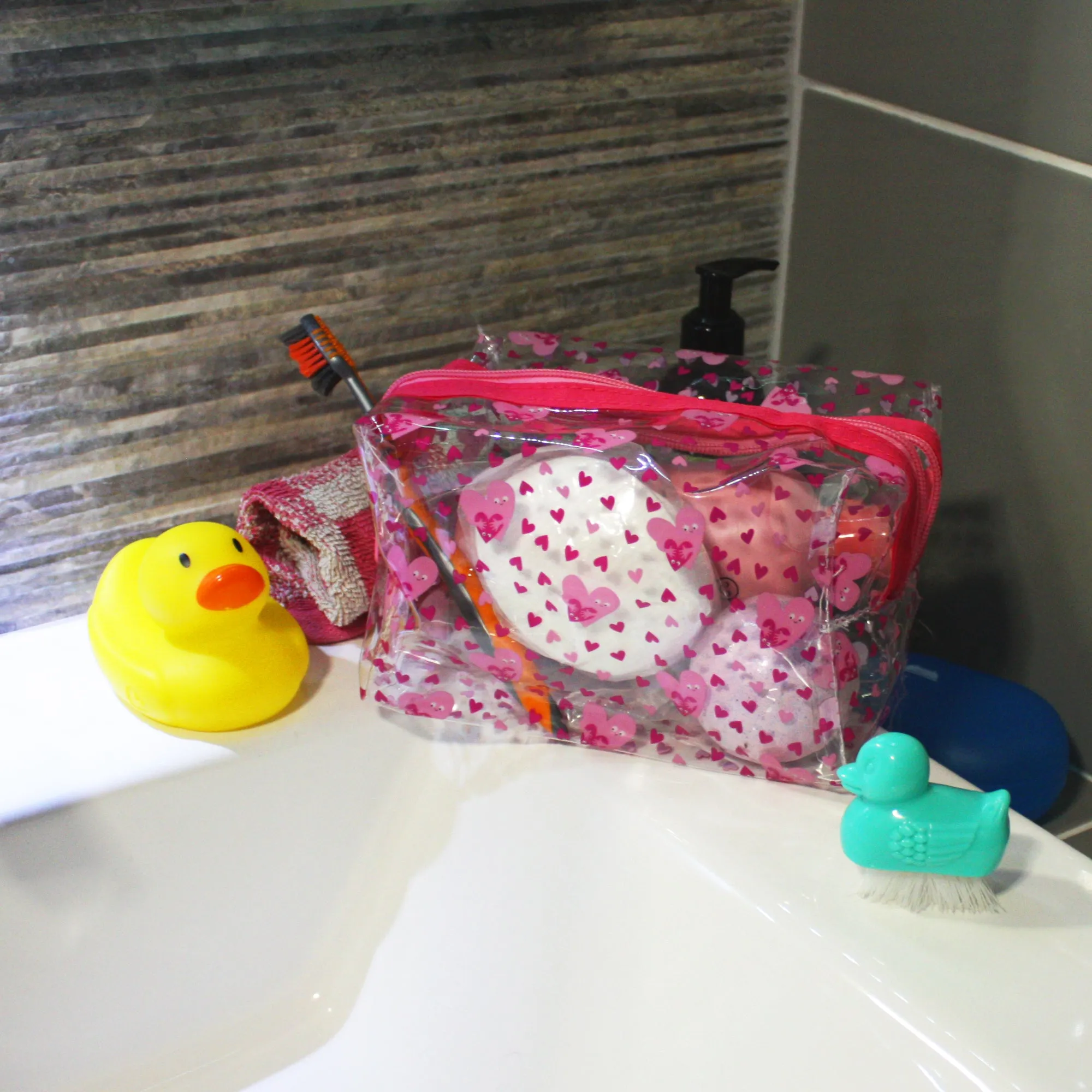 Mallo Hearts Wash Bag