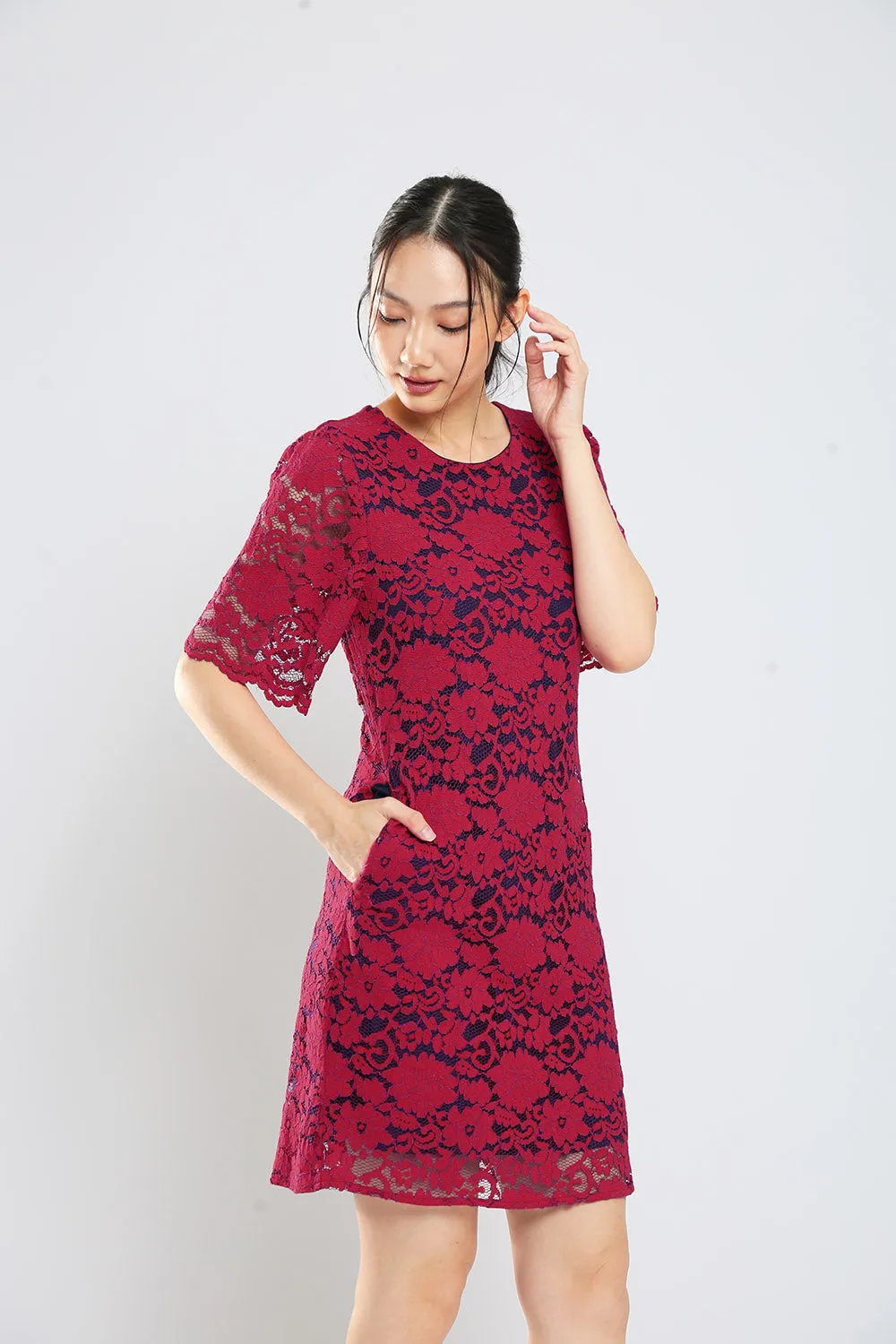 Mallorie Lace Dress in Red