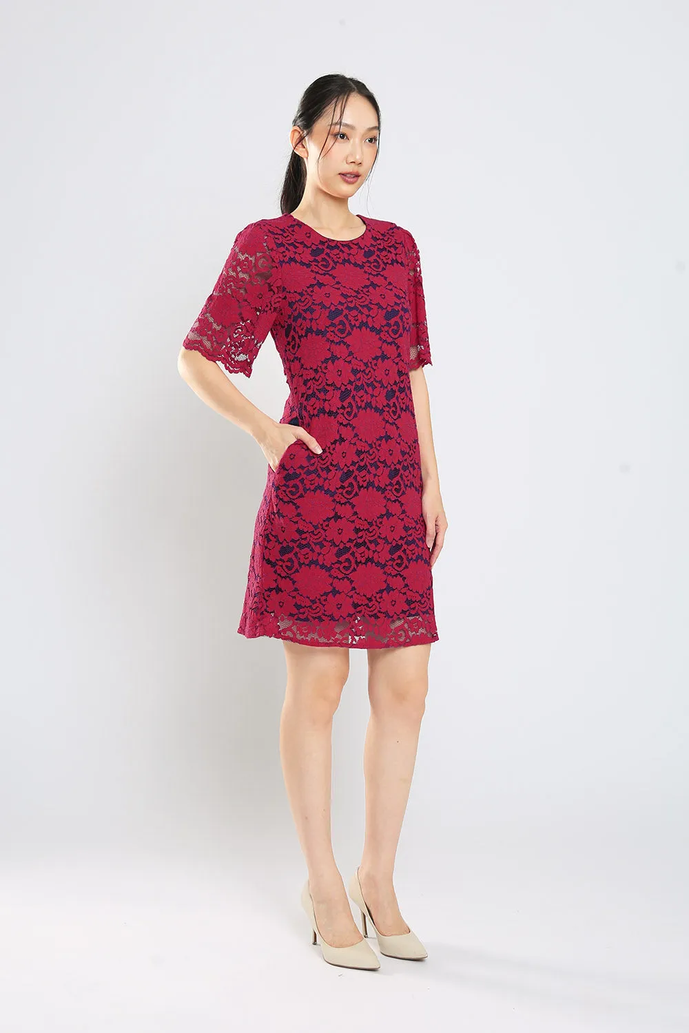 Mallorie Lace Dress in Red