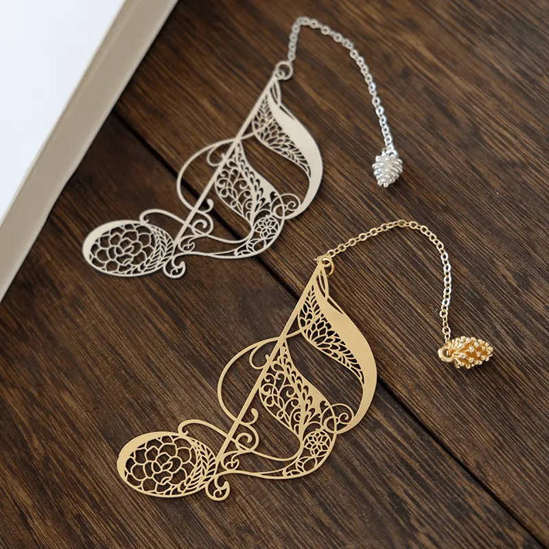 Metal Artistic Quaver Bookmark in a Giftbox - Silver