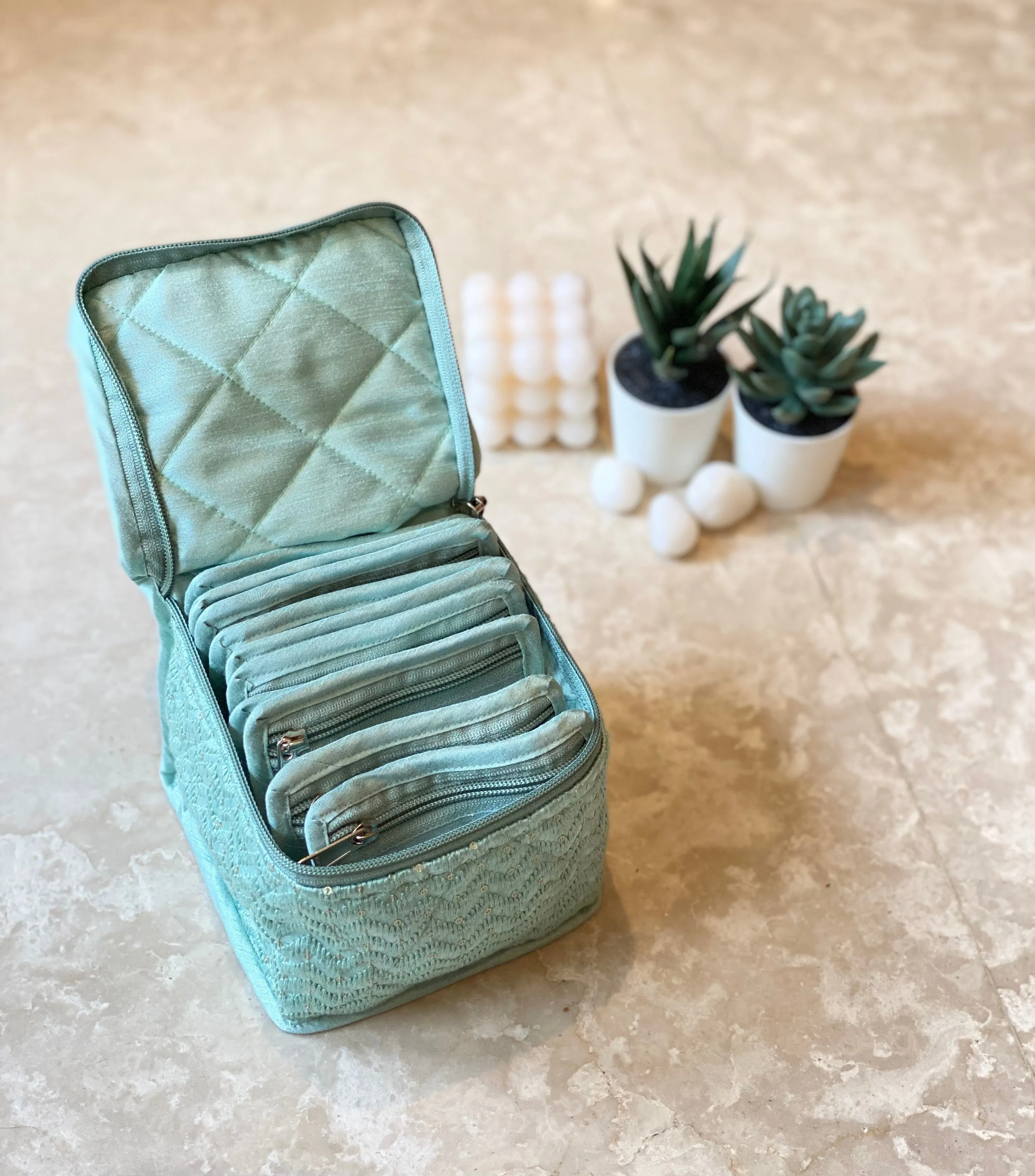 Suzanne Earrings Organiser/Pouch