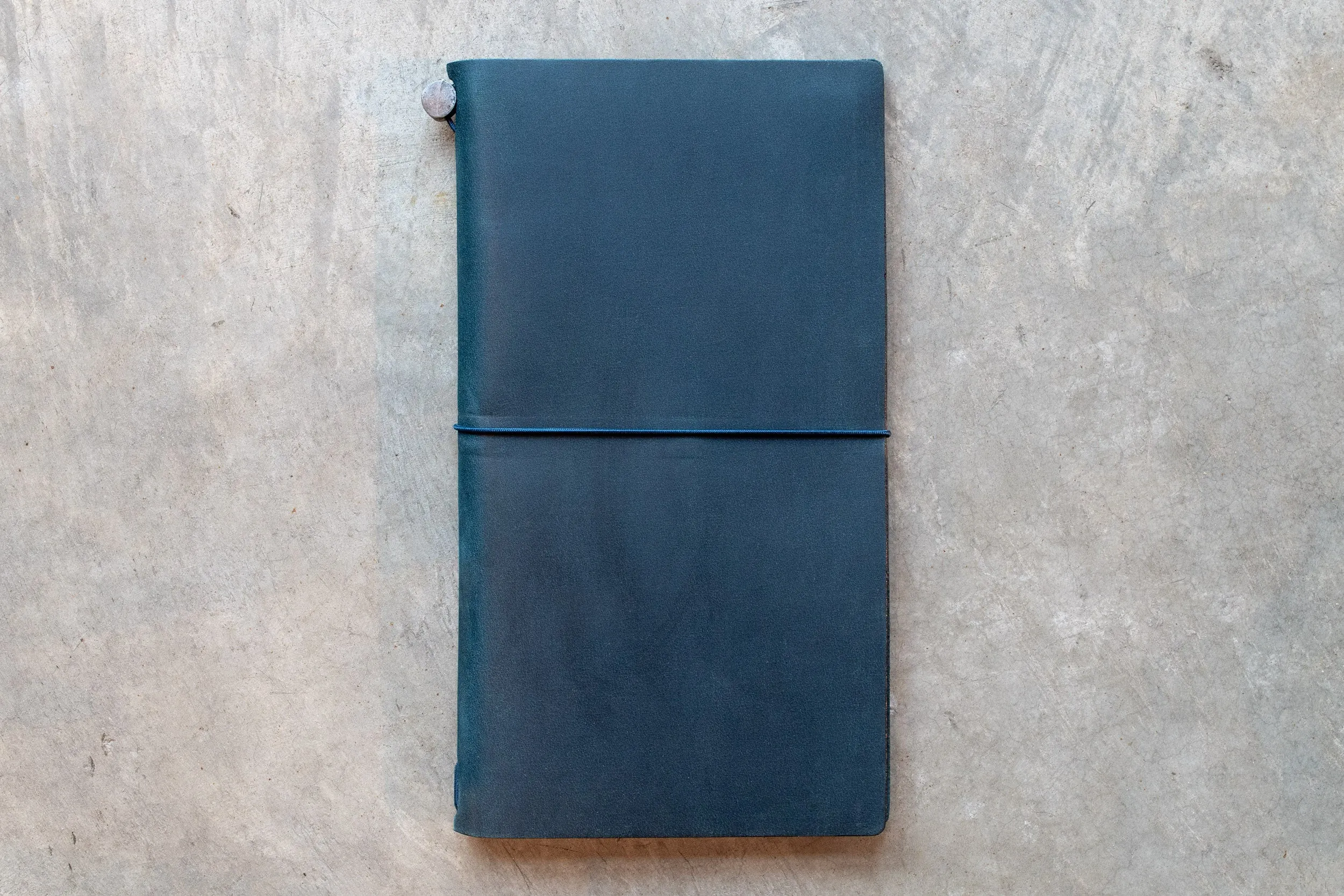 Traveler's Notebook Starter Set, Regular Size, Blue