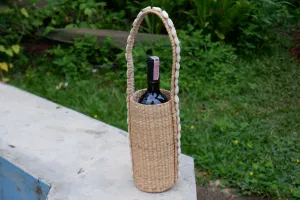 wine bottle holder with shell