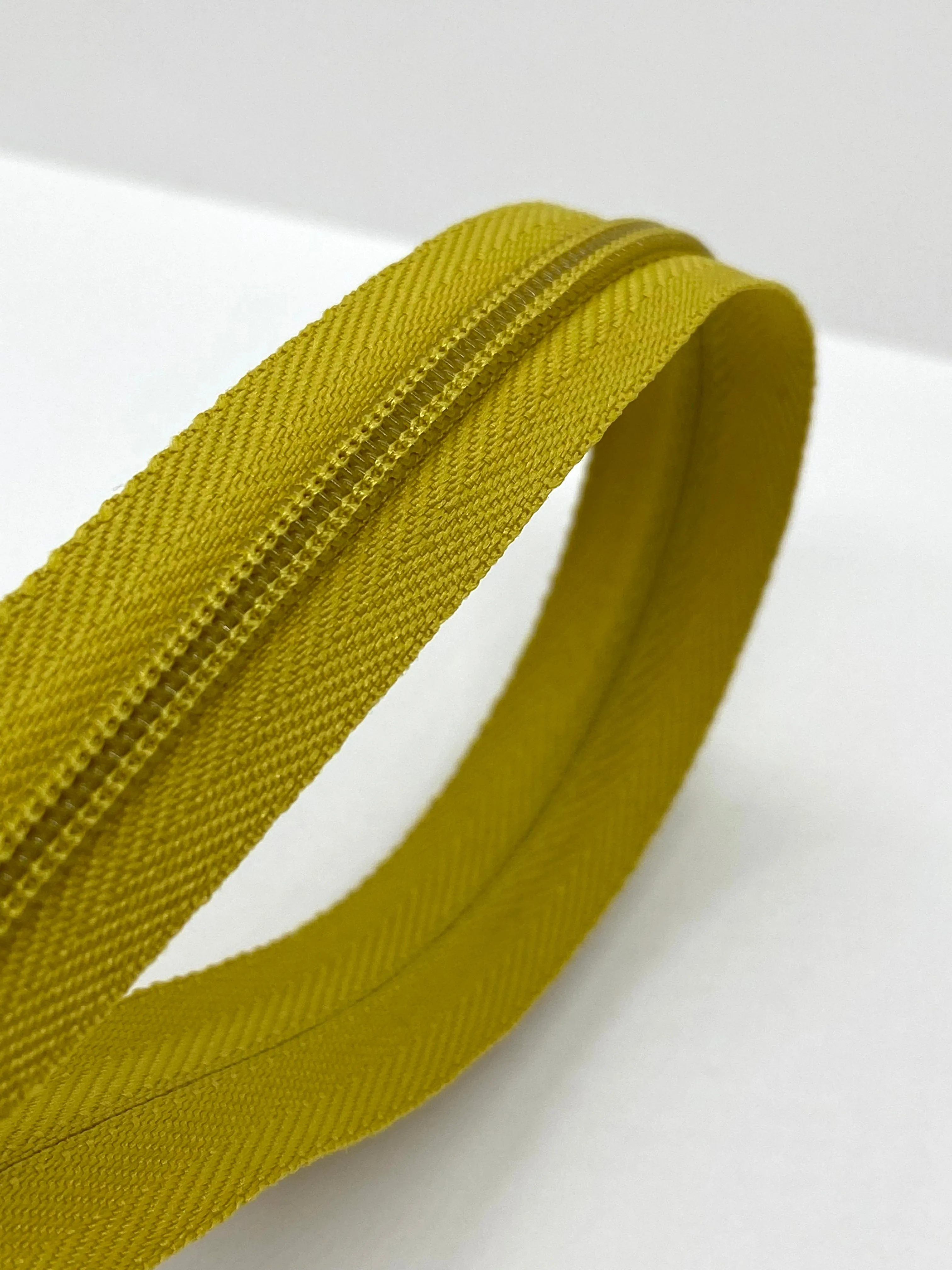 YKK® #3 Nylon Zipper c/e #509
